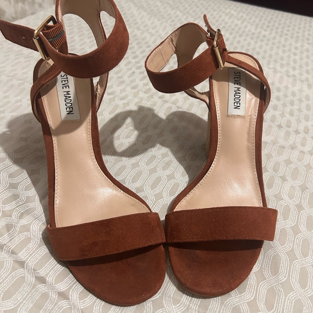 Steve Madden Women's Brown Suede Sandals